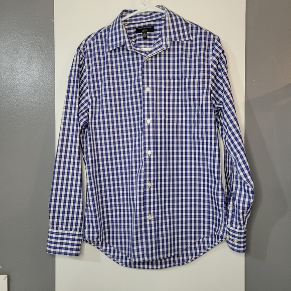 Banana Republic Other - Banana Republic classic fit button down plaid shirt blue and white size small